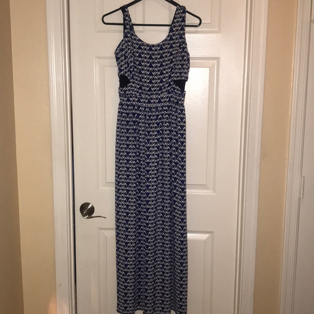 NWOT Cut out maxi dress